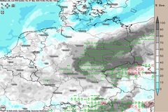 Regenfront im Osten, erste Lichtblicke im Westen