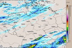 Schauer und Gewitter breiten sich aus